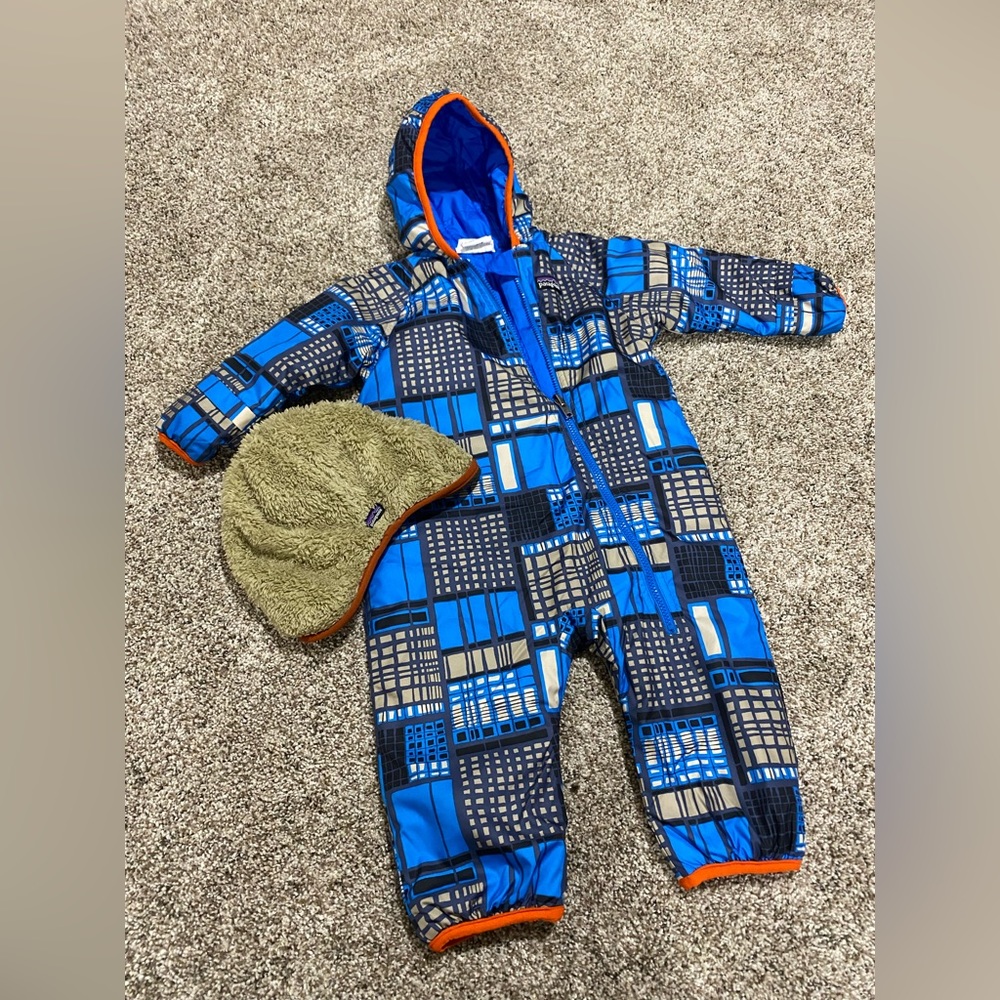 Patagonia baby boys snowsuit